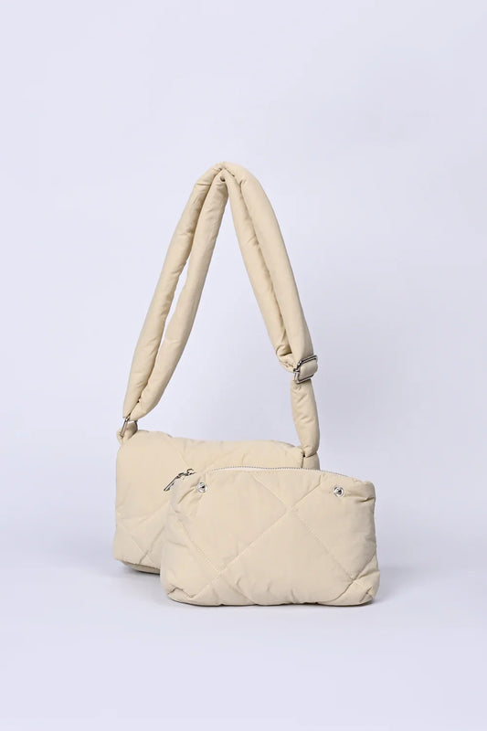 PUFFER BAG WITH ADJUSTABLE STRAPS